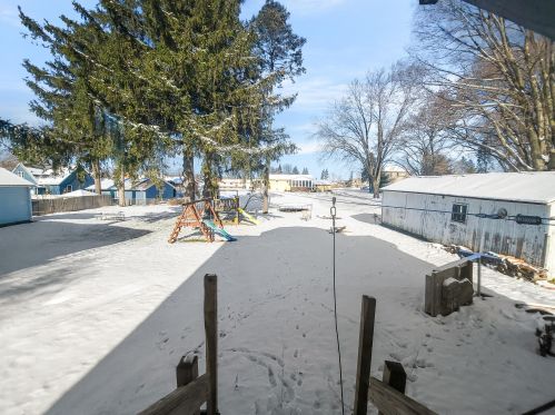 535 Oak St, Juneau, WI 53039-1226