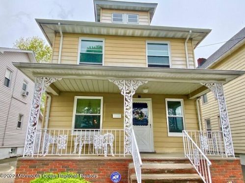 144 Avon St, Roselle Park, NJ 07204-2303