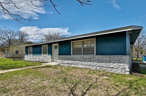 7706 Delafield Ln, Austin TX  78752-1315 exterior