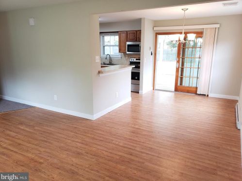 305 Blackfoot Trl, Browns Mills NJ  08015-6213 exterior