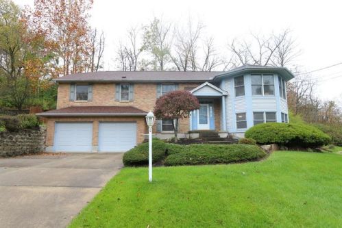 2305 Beechcreek Ln, Cincinnati, OH 45233-1708
