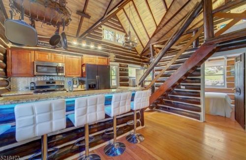 9 Woodside Dr, West Milford Lakes NJ  07480-4246 exterior