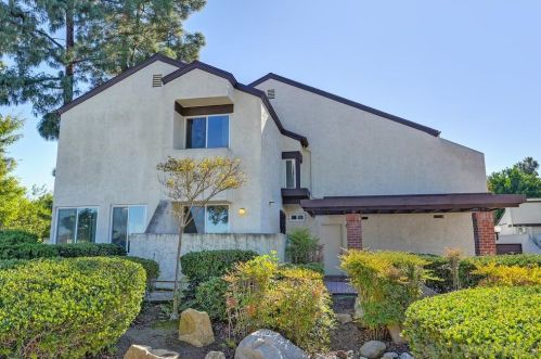 1477 Falcon Ln, El Cajon CA  92020-1426 exterior