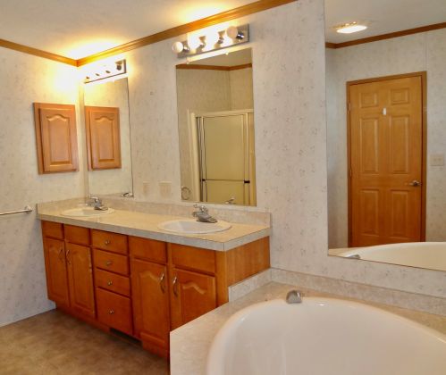 32 Spruce Dr, Belmont NH  03220-4458 exterior