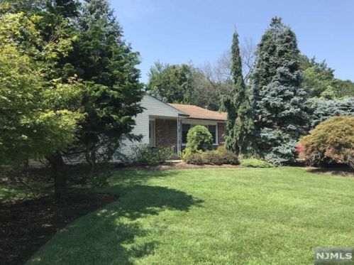 120 Guy St, Harrington Park, NJ 07640-1313
