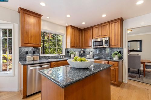 300 Camaritas Way, Danville CA  94526-5439 exterior