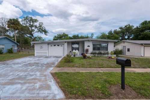 1135 Morse Ave, Titusville, FL 32796-1910