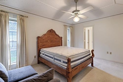 1319 Huntington Dr, Richardson TX  75080-2810 exterior