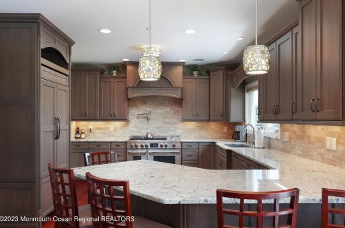 8 Benton Ave, Leonardo NJ  07737-1403 exterior