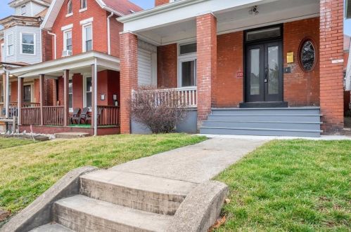 233 Zara St, Pittsburgh, PA 15210-2067