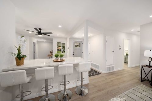 435 Talbert Ave, Simi Valley CA  93065-5249 exterior