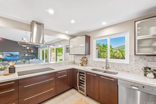 6304 5th St, Long Beach, CA 90803-2112
