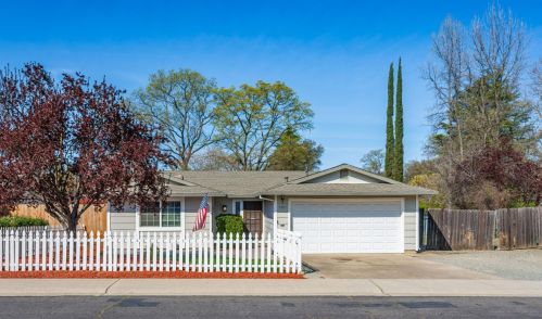 5721 Angelo Dr, Loomis, CA 95650-8724