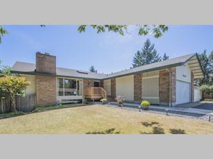 8104 79th St, Lakewood, WA 98498-6220
