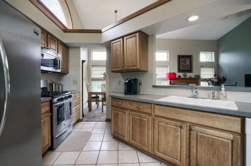 1390 Wild Horse Dr, Darbydale OH  43123-8540 exterior