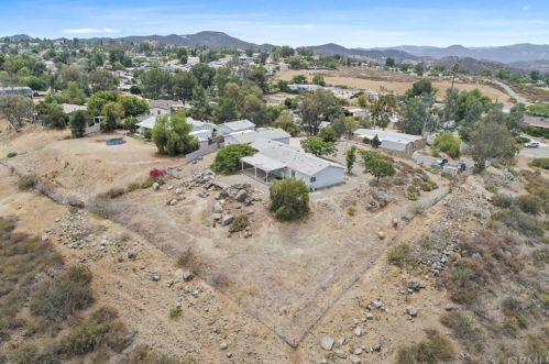 33276 Homestead Ln, Wildomar CA  92595-9169 exterior