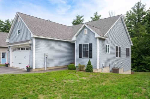 51 Picnic Rock Dr, Dover NH  03820-4709 exterior