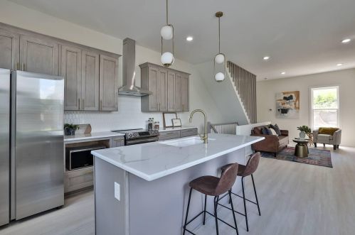 1255 Pike St, Covington KY  41011-2136 exterior