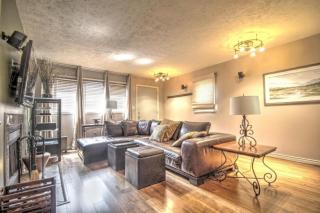 600 Ledgeview Park Dr, Louisville, KY 40206-2887
