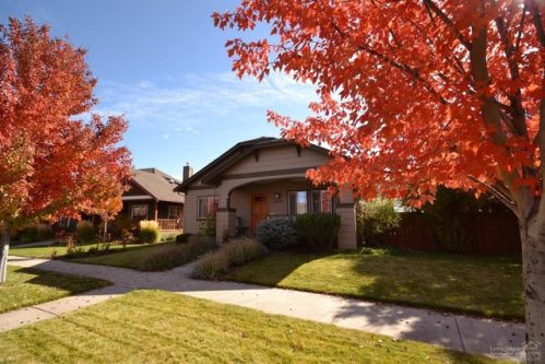 1830 Ivy Ave, Eagle Crest OR  97756-8457 exterior