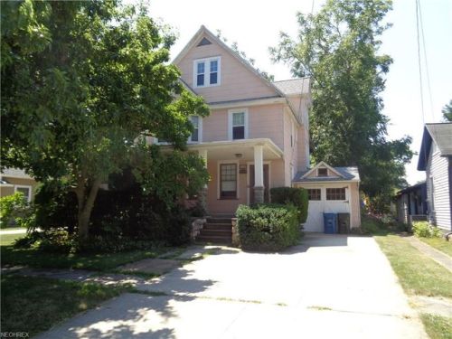 5821 South St, Vermilion, OH 44089-1140