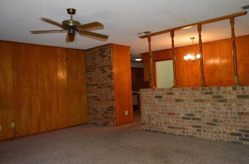 2511 Burnett Dr, Greenville TX  75402-7331 exterior