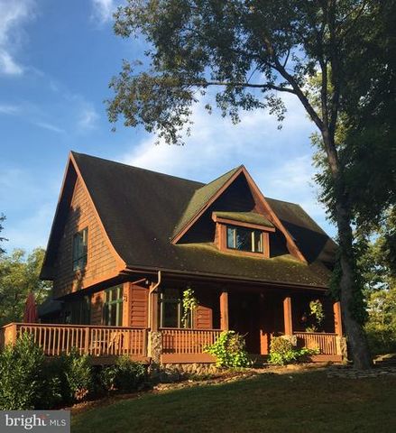 3698 Weaver Rd, Upton, PA 17225-8605