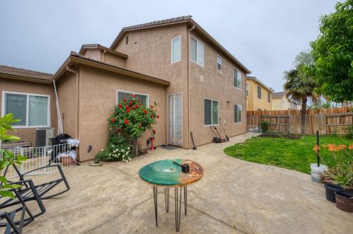 437 Creekside Dr, Grayson CA  95363-8834 exterior