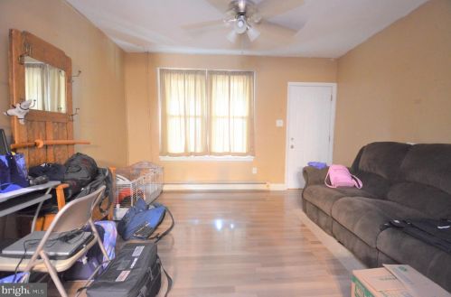 22 12th St, Catasauqua, PA 18032-1308