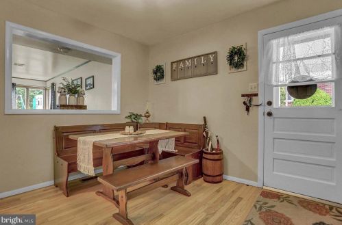 541 Old Orchard Ln, Camp Hill PA  17011-1829 exterior