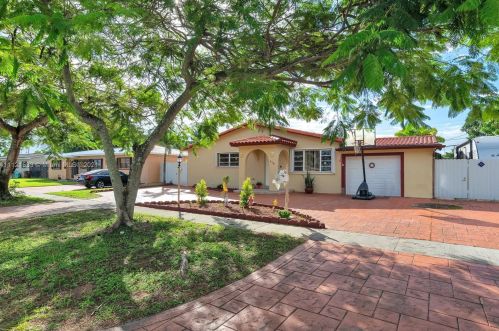 450 39th Pl, Hialeah, FL 33012-4236