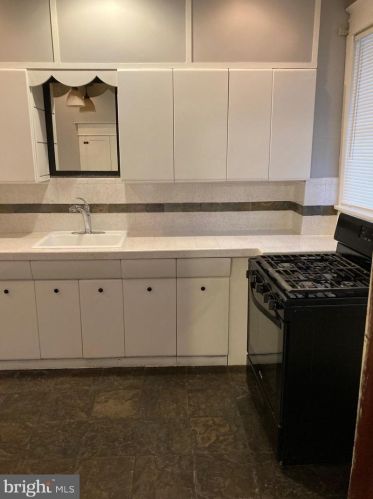 736 29th St, Harrisburg PA  17111-1606 exterior