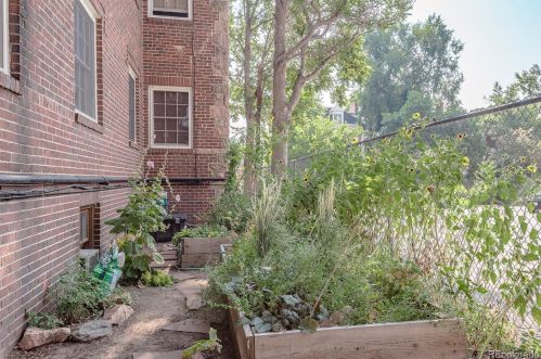 963 Logan St, Denver CO 80203-3008 exterior