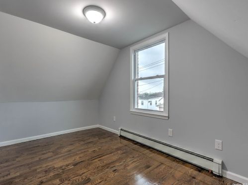 103 Clement Ave, Floral Park NY  11003-2703 exterior