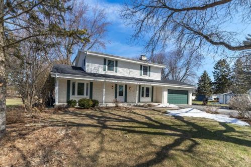 9154 Deer Ct, Milwaukee, WI 53223-1604