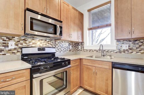 422 10th St, Washington DC  20003-2299 exterior