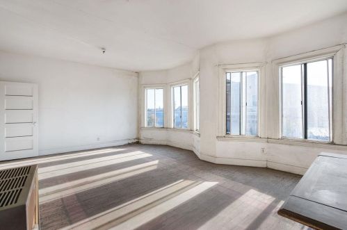 4712 International Blvd, Oakland CA  94601-5239 exterior