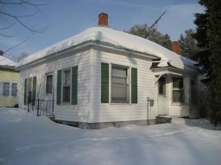 241 Blaine St, Almond, WI 54909-9793
