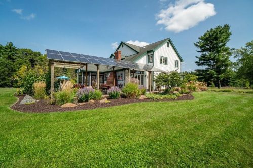 2006 Schultz Rd, Brackett, WI 54742-9343