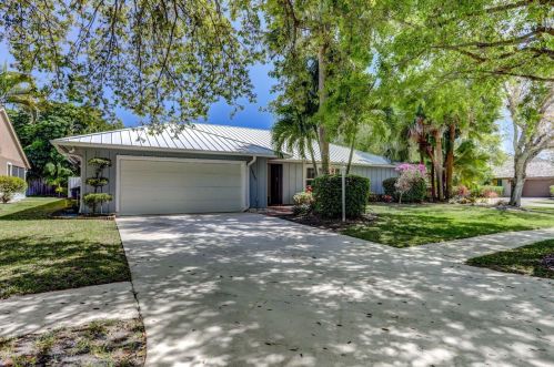 18680 Misty Lake Dr, Jupiter, FL 33458-3748