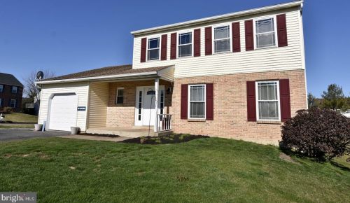 2573 Mallard Ln, Gilbertsville, PA 19525-9233