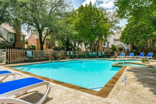 4050 Frankford Rd, Dallas TX  75287-6675 exterior