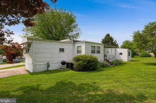 308 Landola Ave, Mount Wolf, PA 17347-8700