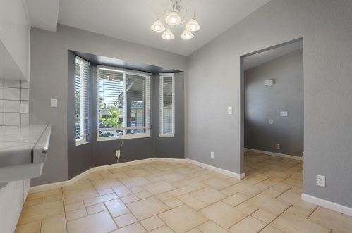 696 Tahoe St, Manteca CA  95337-6853 exterior