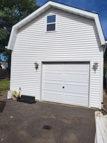 171 Belmont Ave, Babylon, NY 11704-5228
