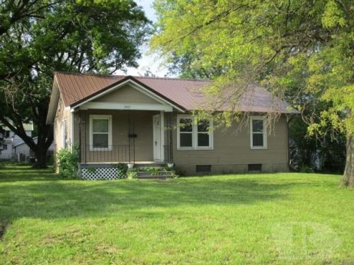 1007 Stone Ave, Fairfield, IA 52556-2144