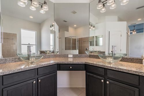 4823 Sky Blue Dr, Lutz FL  33558-8055 exterior