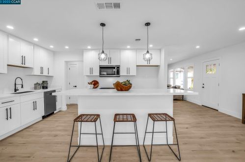 1955 Jacqueline Way, Concord CA  94519-1717 exterior