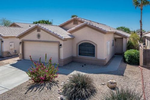 3601 Park View Ln, Glendale, AZ 85310-3382