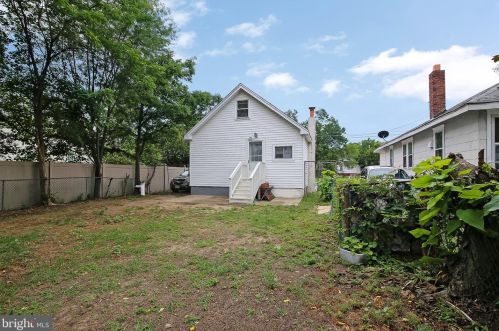 335 Washington St, West Deptford NJ  08066-1083 exterior